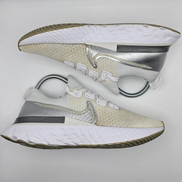 Nike Infinity Run React Flyknit 2 White Metallic Silver Womens 7.5 Sneakers - Picture 2 of 7